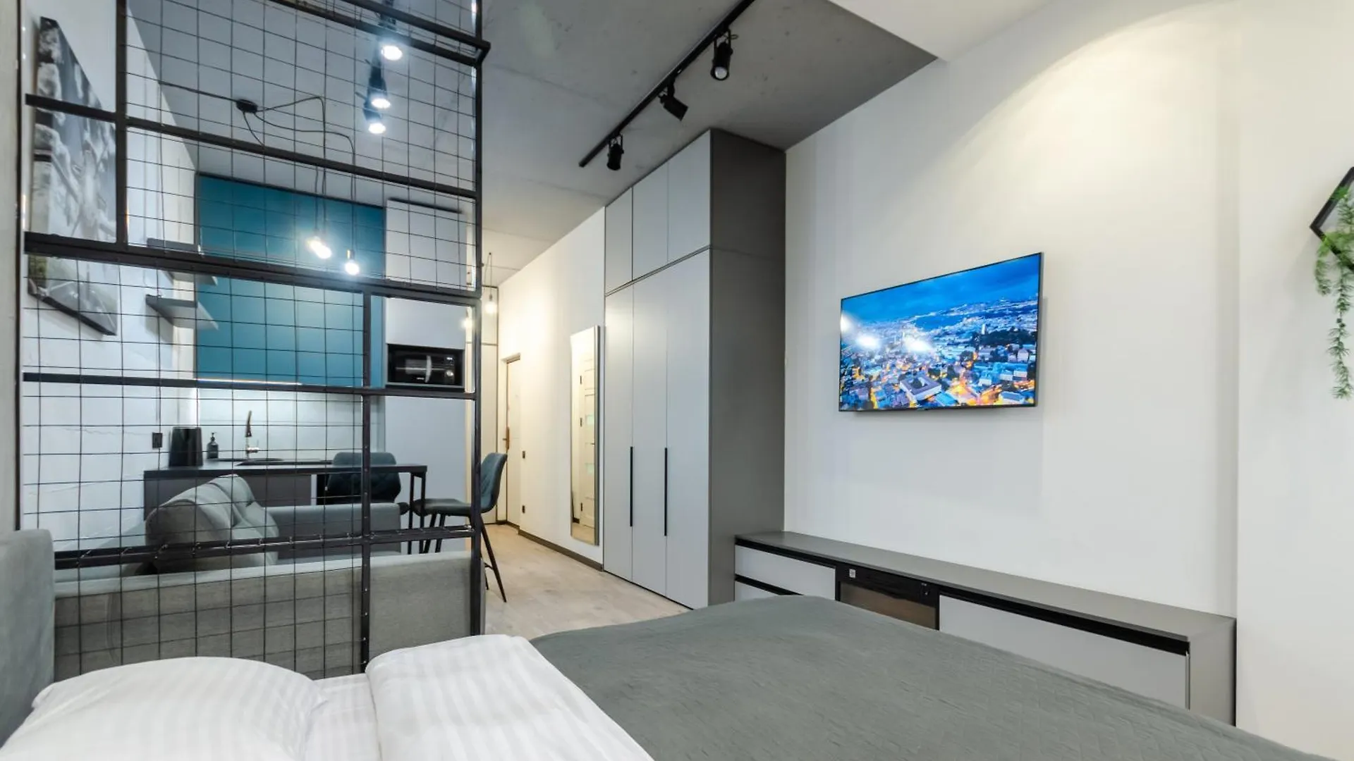 Petrovdom Apartments 26-305B In Rc Manhattan, Beresteisky 11 Kyiv
